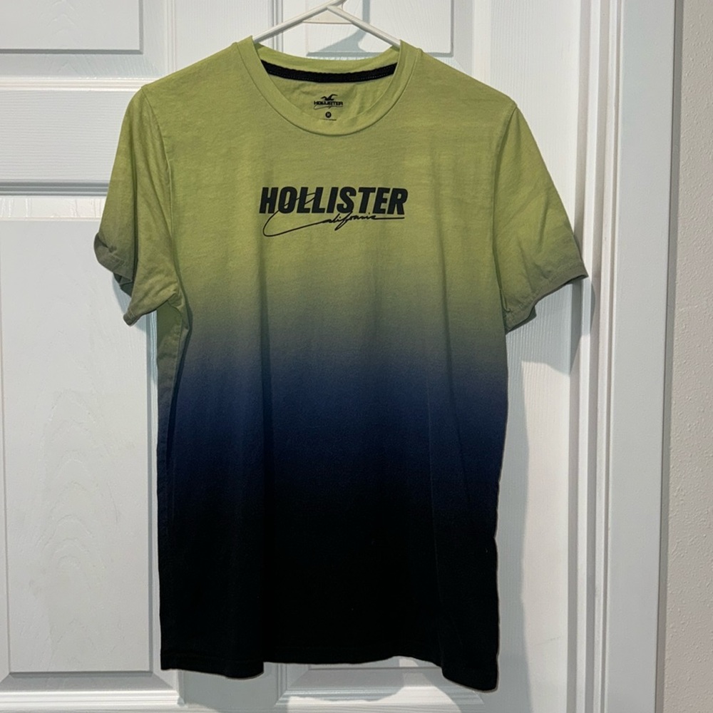 Men’s medium T shirt Hollister